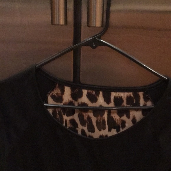 Women’s medium black/leopard blouse euc - Picture 3 of 7